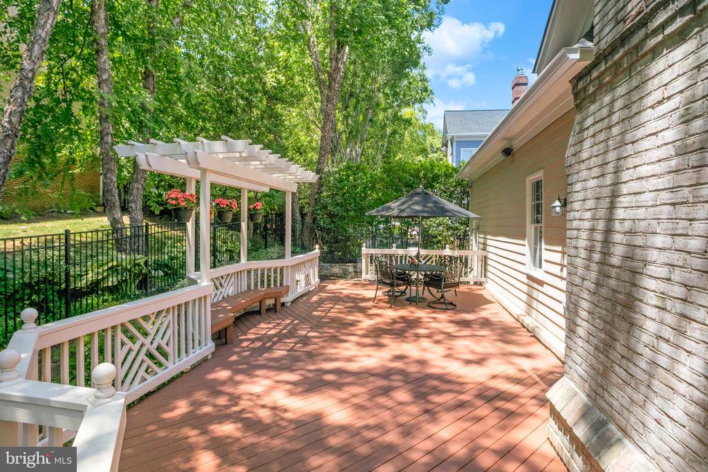 3819 Village Park Drive VILLAGE PARK DRIVE