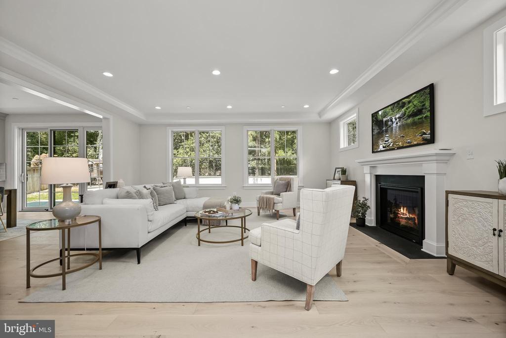 5104 FAIRGLEN LANE