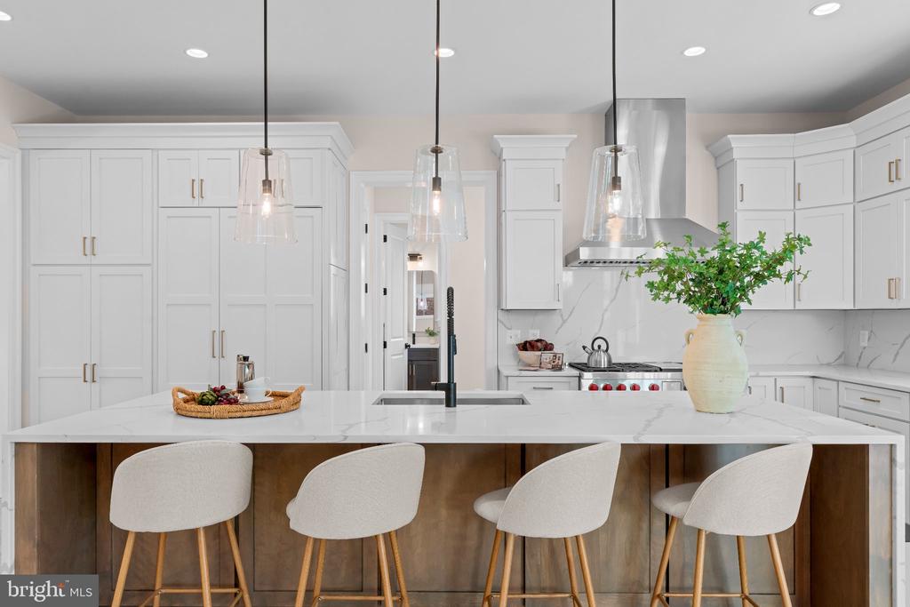 5104 FAIRGLEN LANE