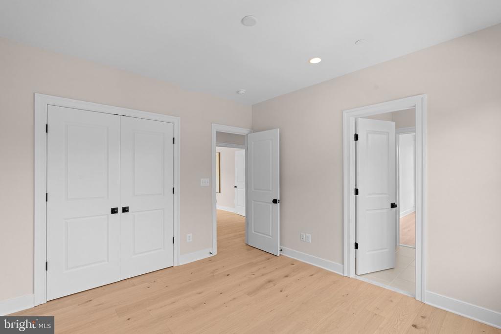 5104 FAIRGLEN LANE