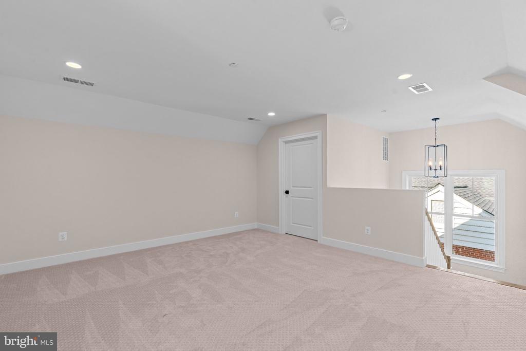 5104 FAIRGLEN LANE
