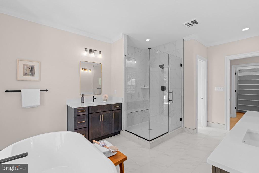 5104 FAIRGLEN LANE