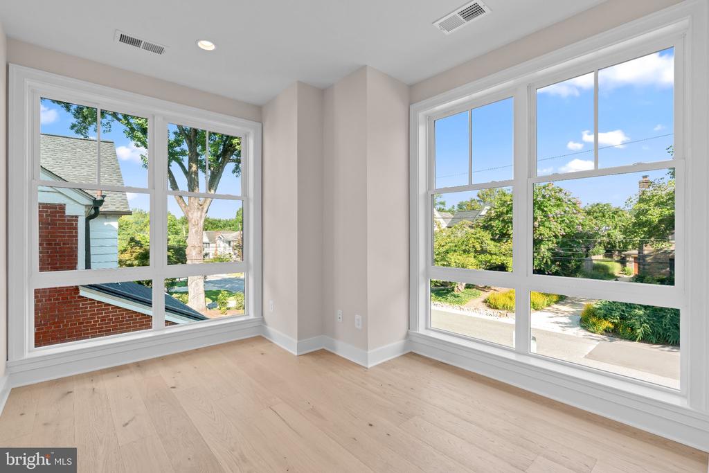 5104 FAIRGLEN LANE