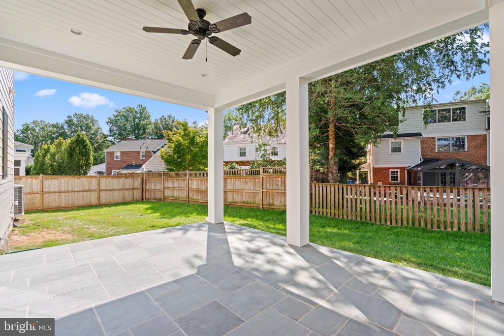 5104 FAIRGLEN LANE