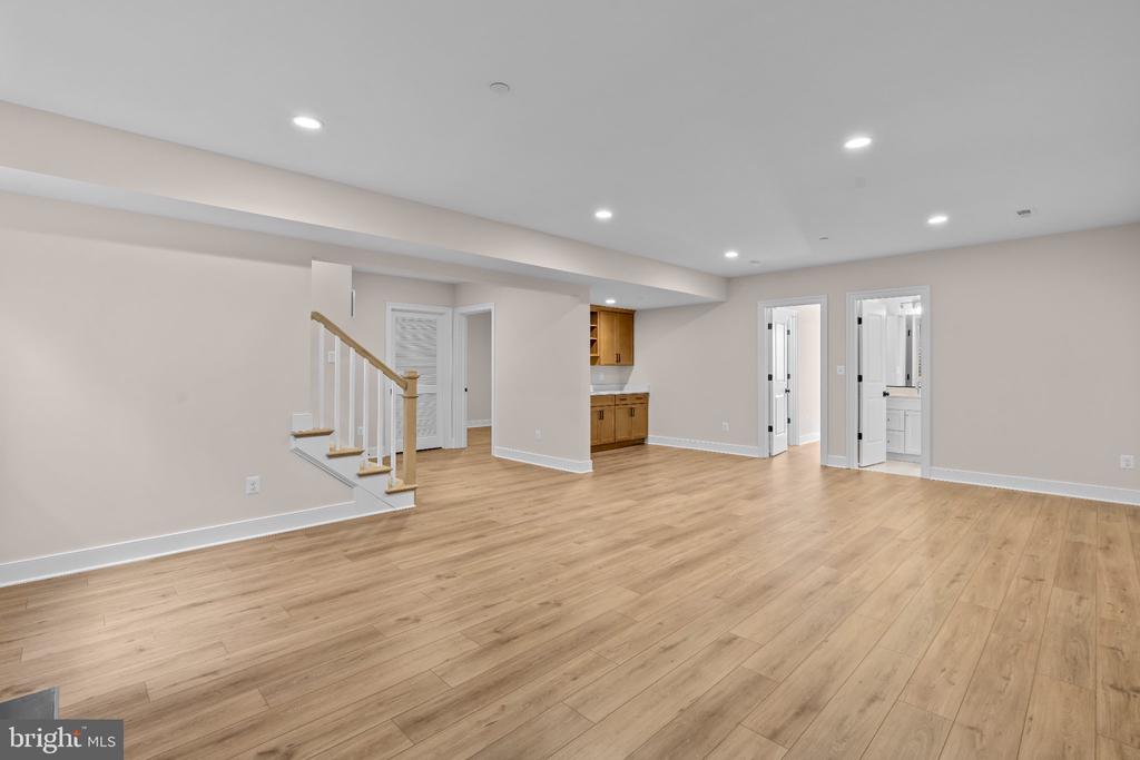5104 FAIRGLEN LANE