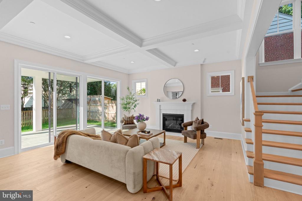 5104 FAIRGLEN LANE