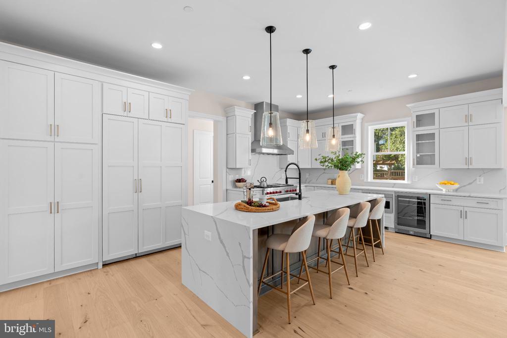 5104 FAIRGLEN LANE
