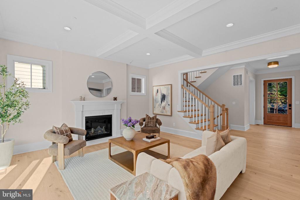 5104 FAIRGLEN LANE