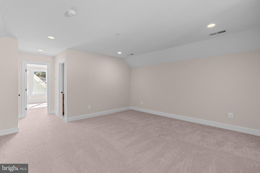 5104 FAIRGLEN LANE