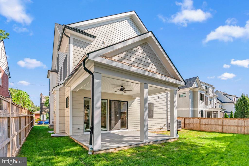 5104 FAIRGLEN LANE