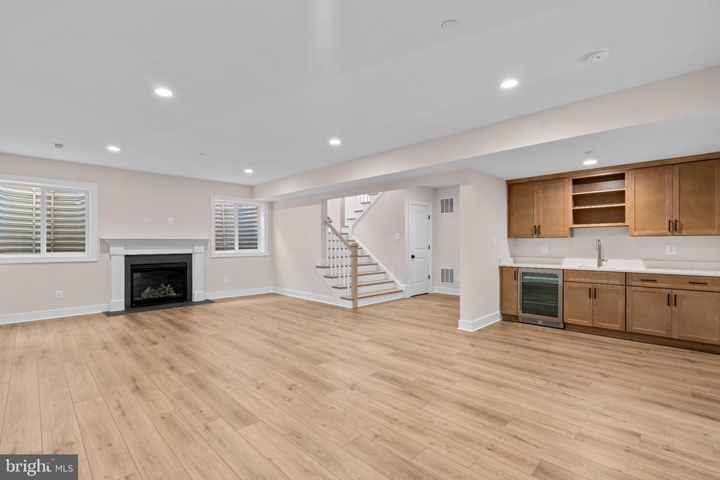 5104 FAIRGLEN LANE
