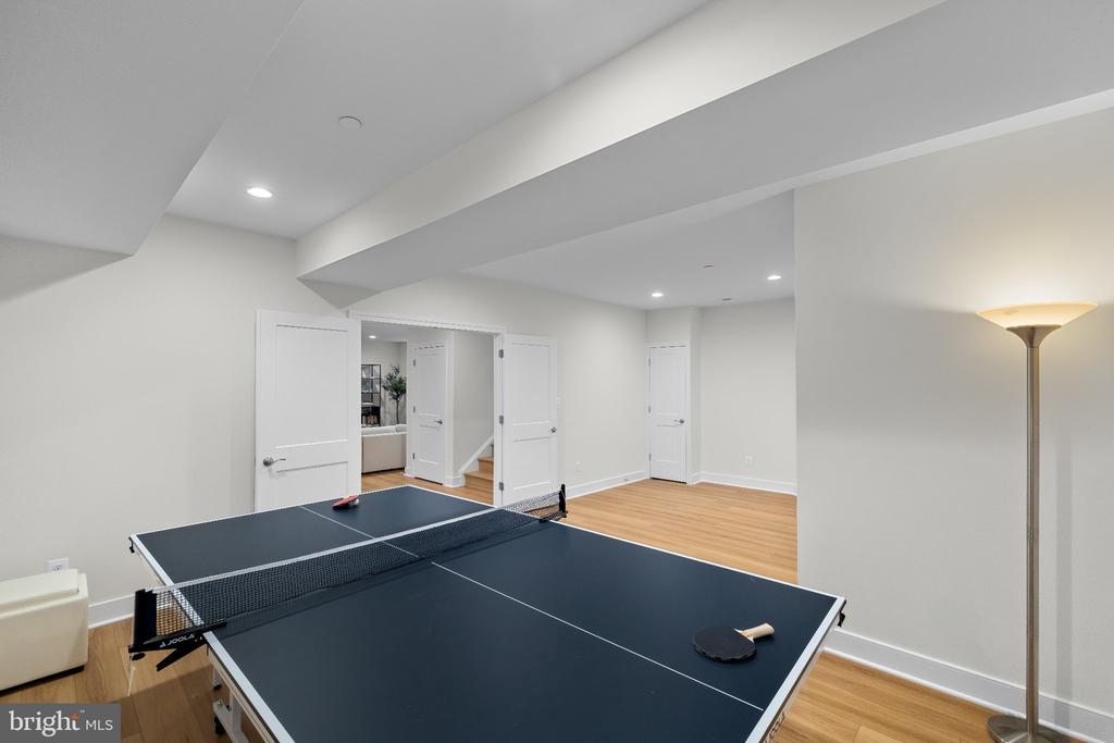 9501 WILDOAK DRIVE