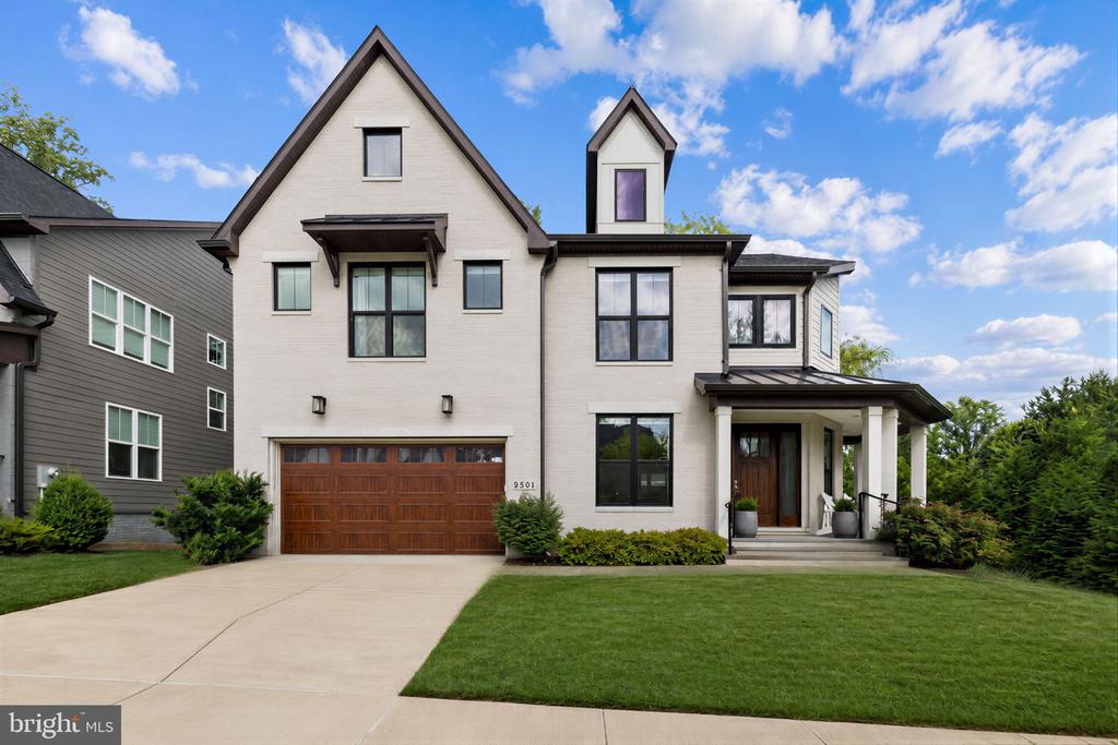 9501 WILDOAK DRIVE