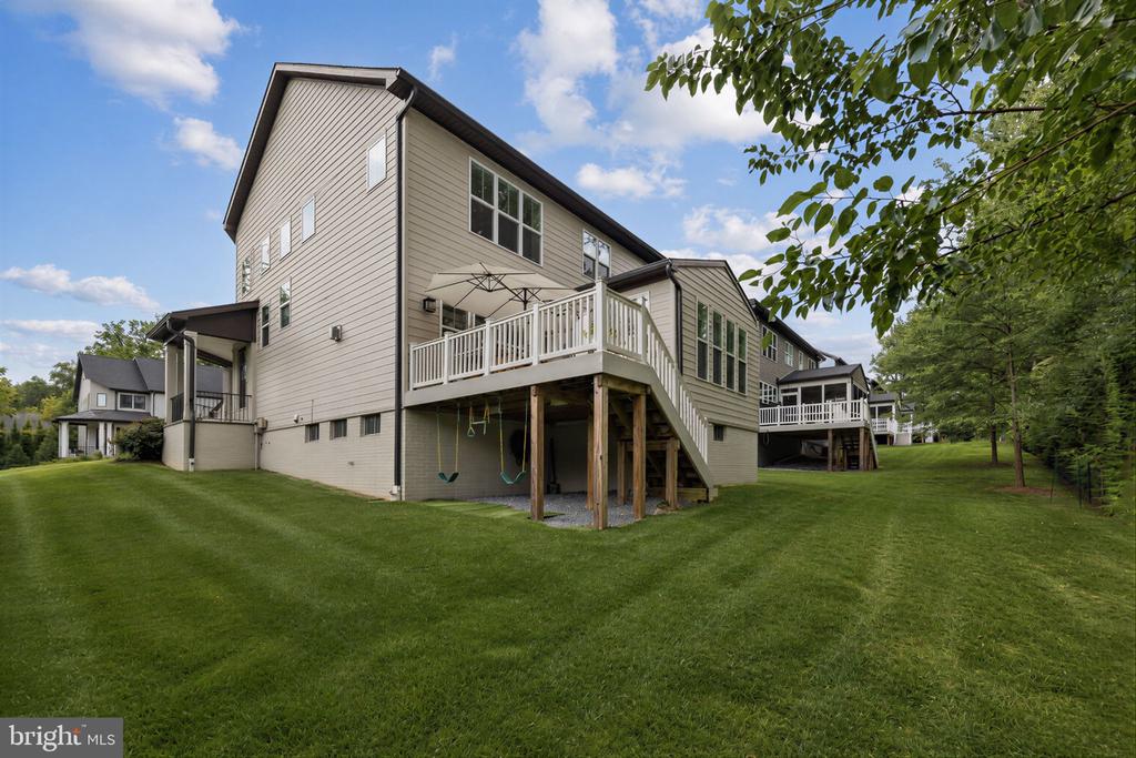 9501 WILDOAK DRIVE