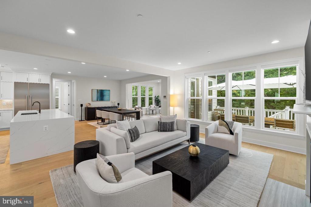 9501 WILDOAK DRIVE