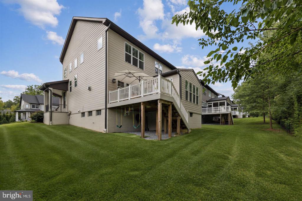 9501 WILDOAK DRIVE