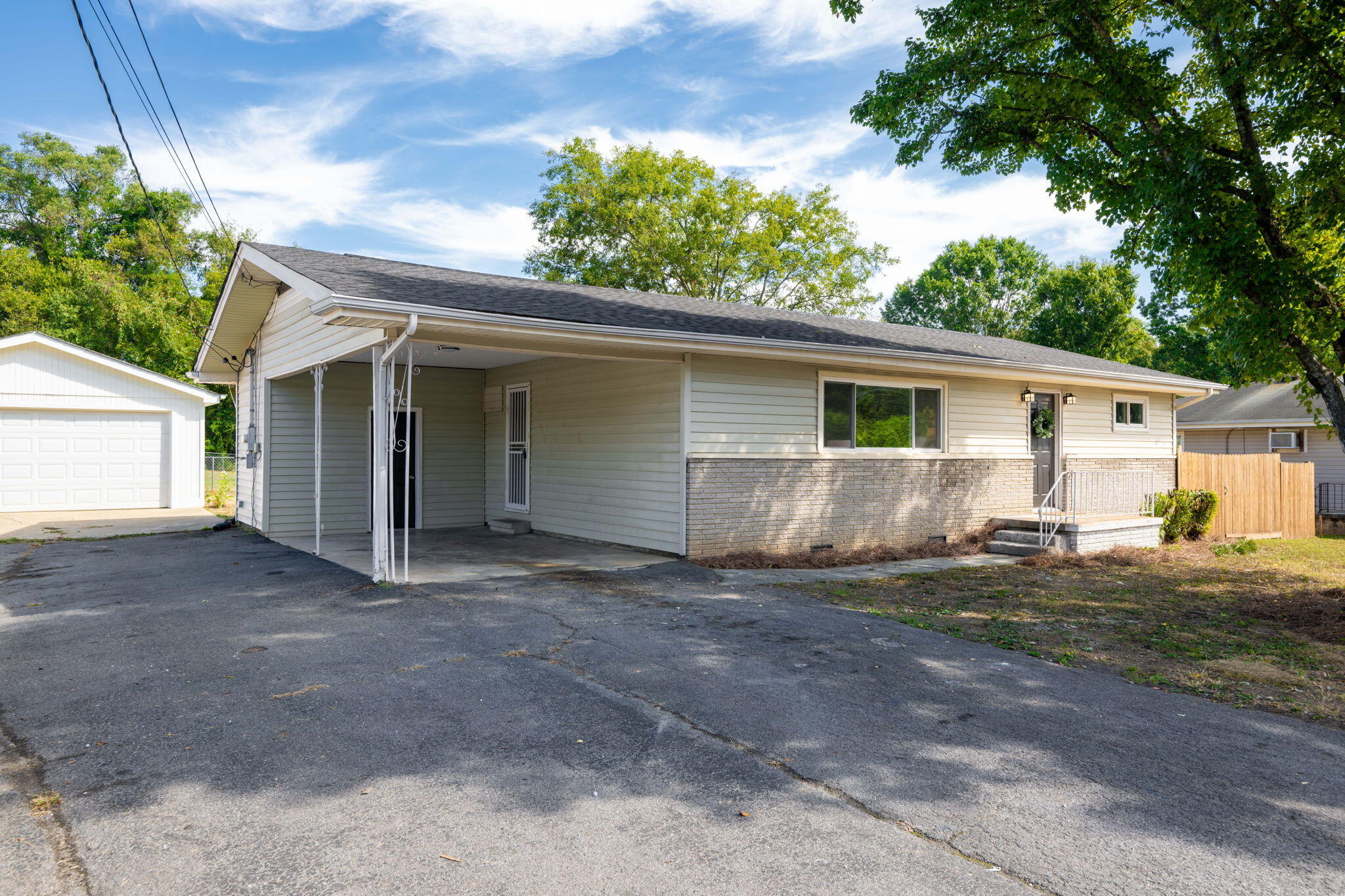 704 Shelly Lane