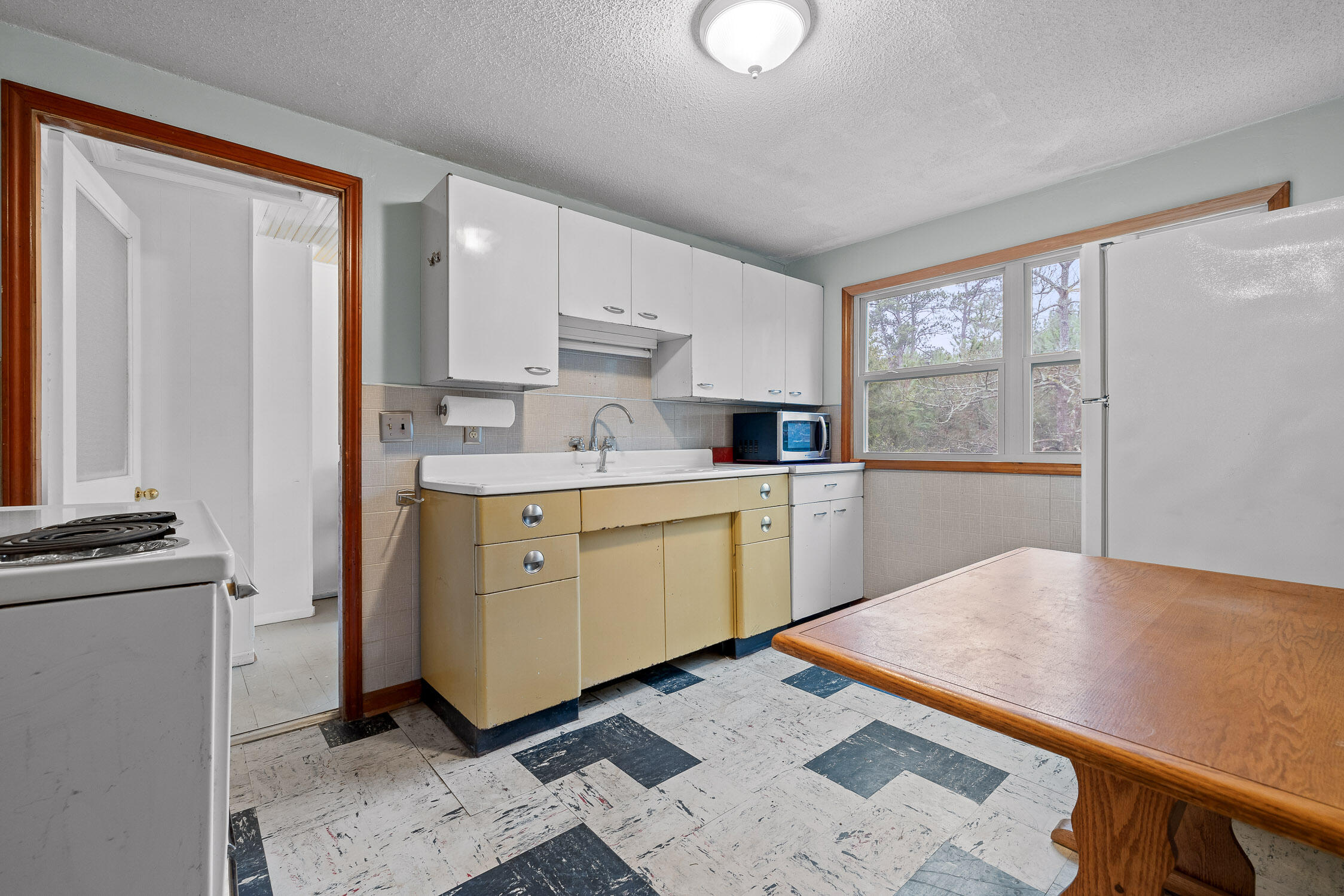 145 Davis Road