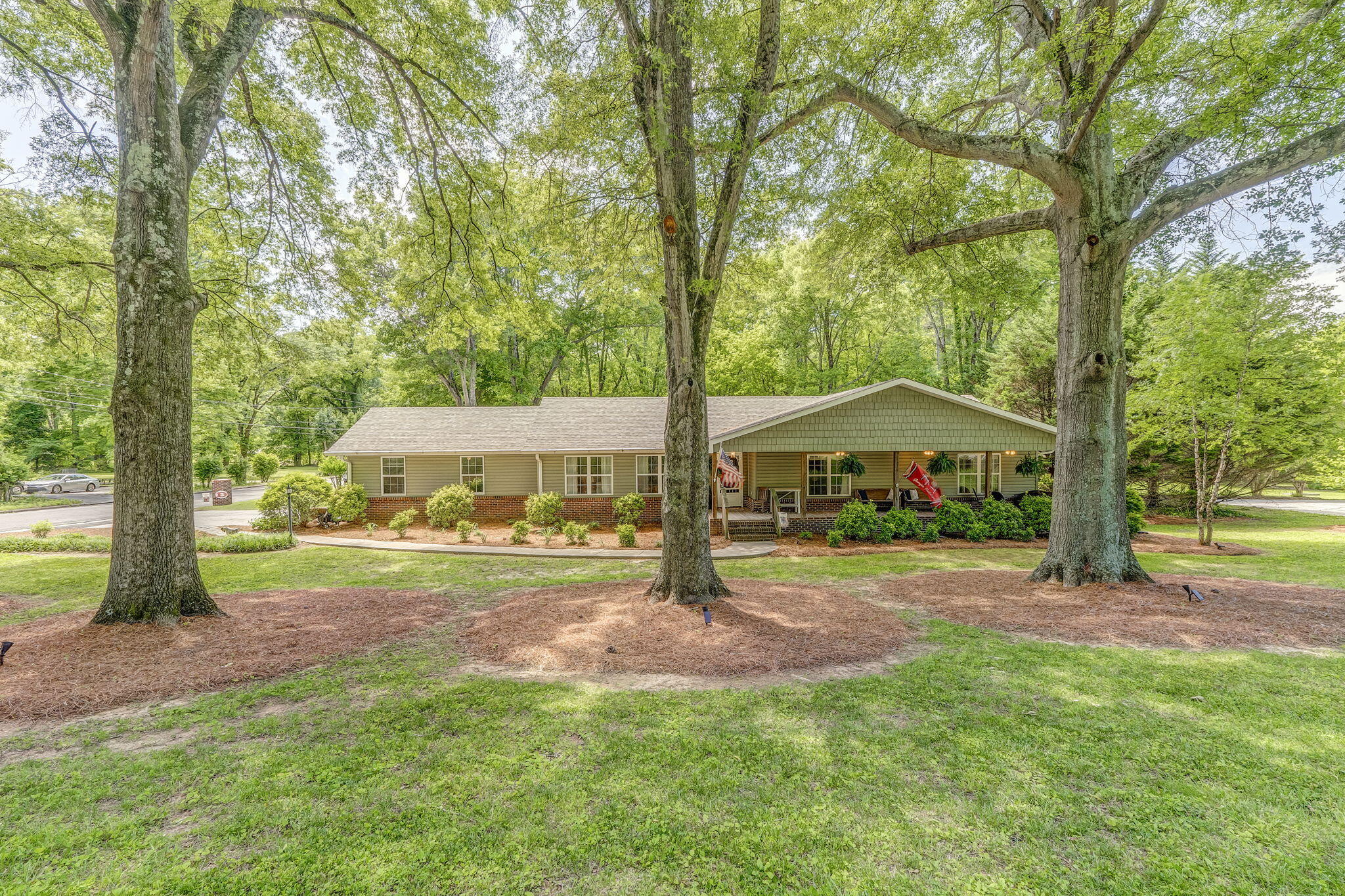 201 N Tibbs Road