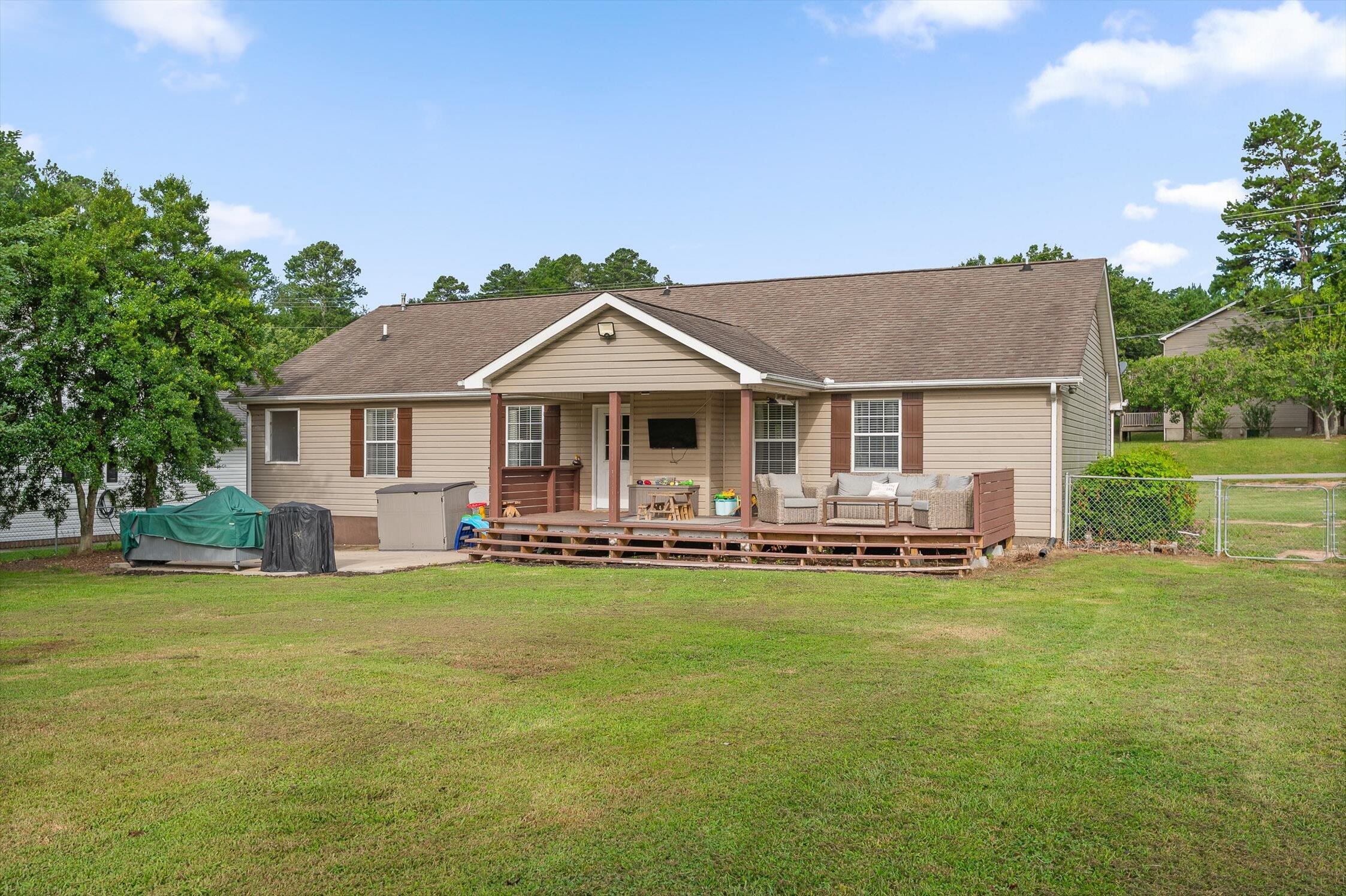 338 Chapman Road