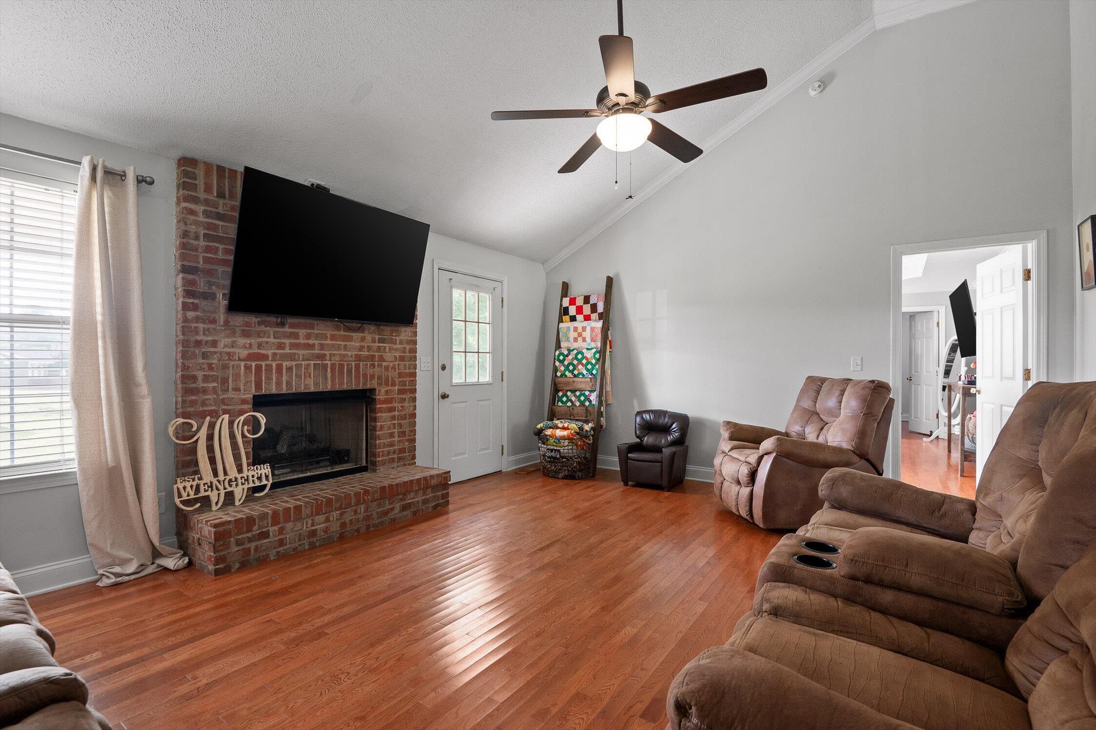 338 Chapman Road
