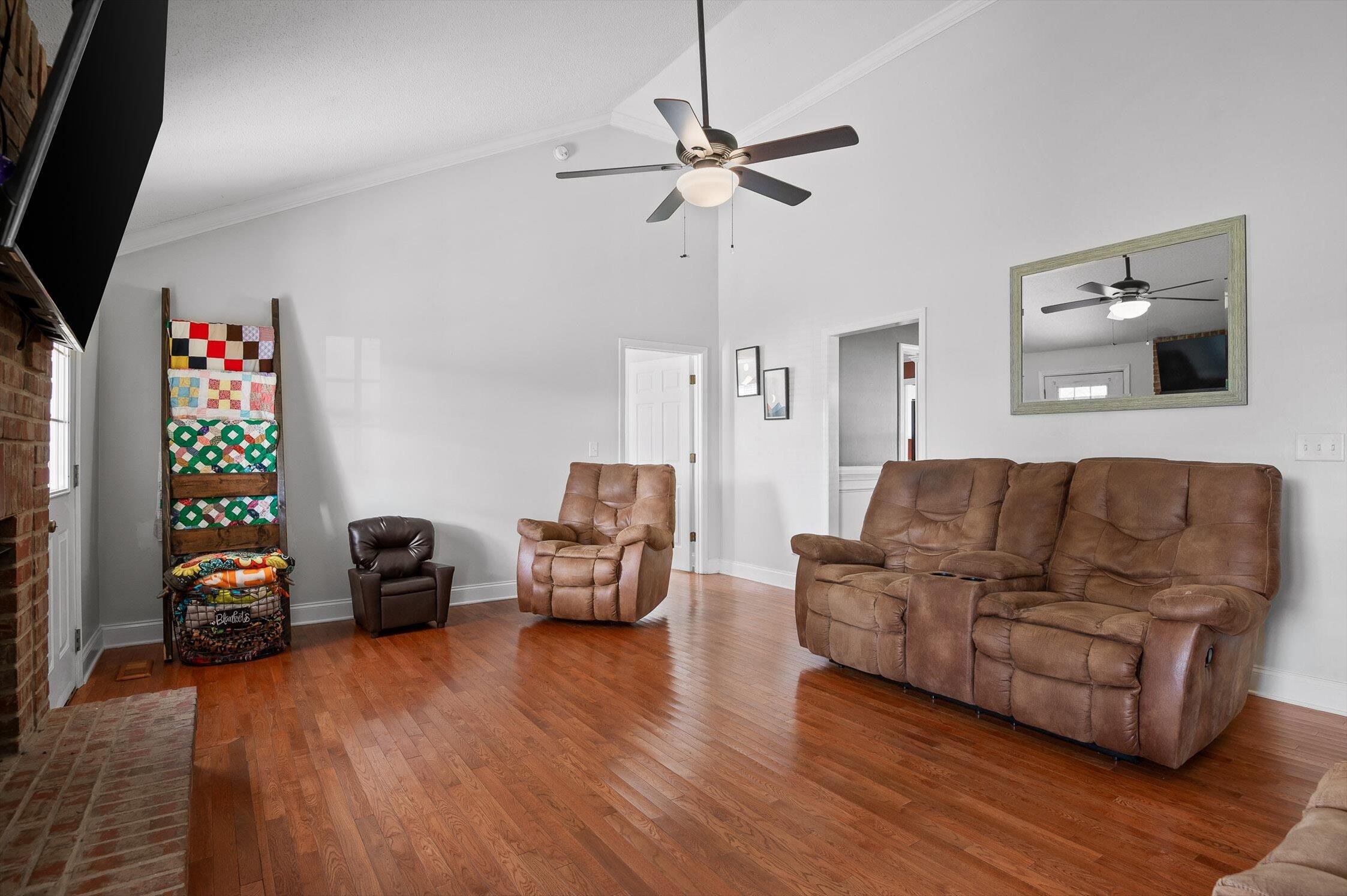 338 Chapman Road
