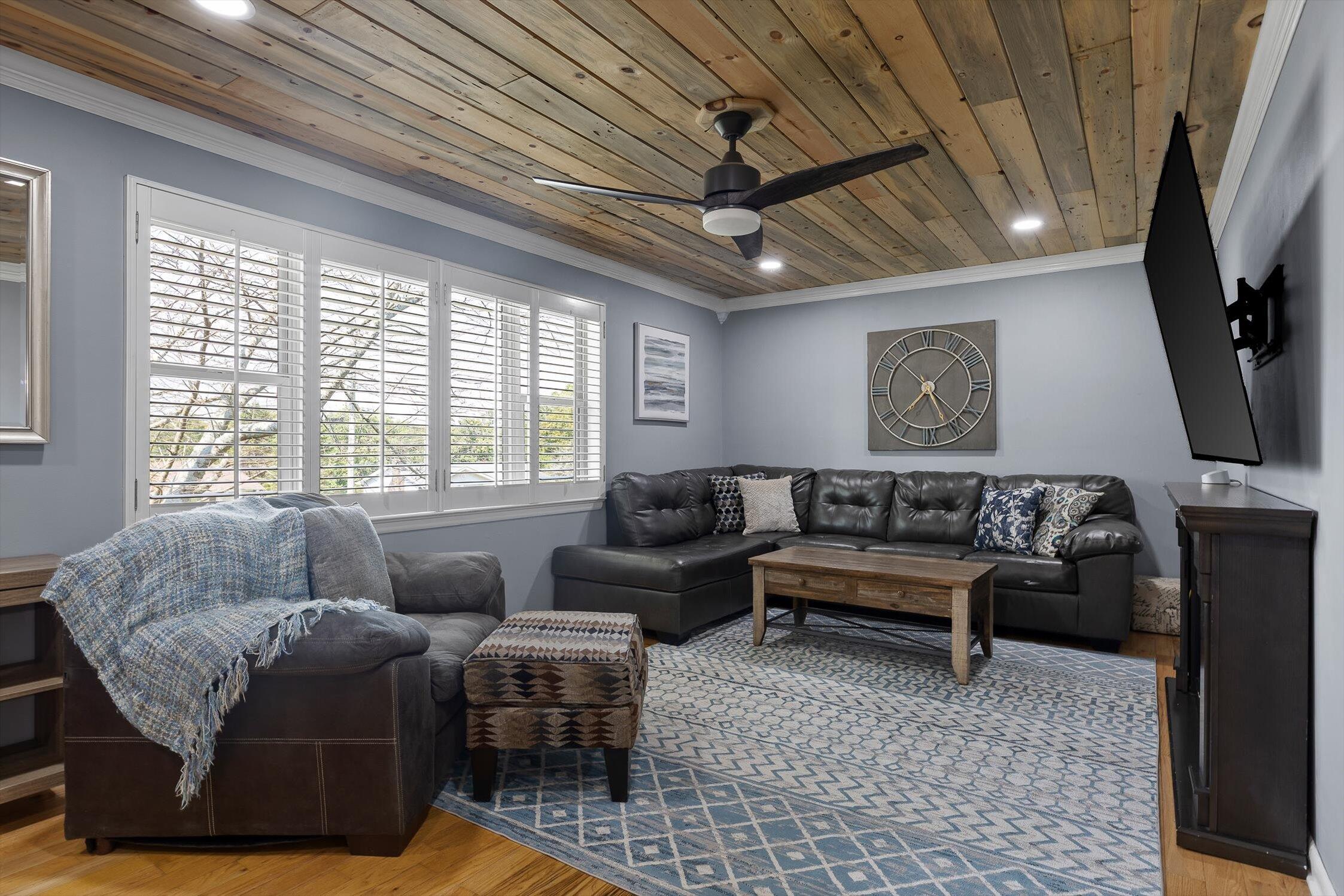 316 Townsend Circle
