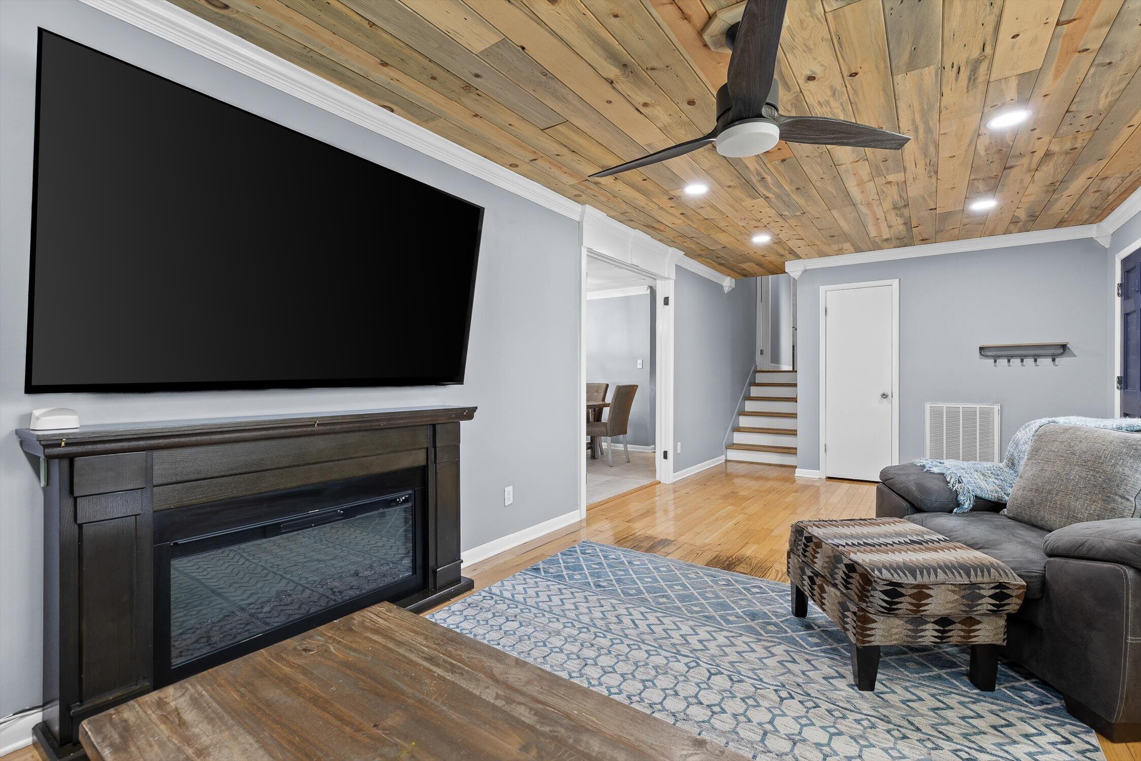 316 Townsend Circle
