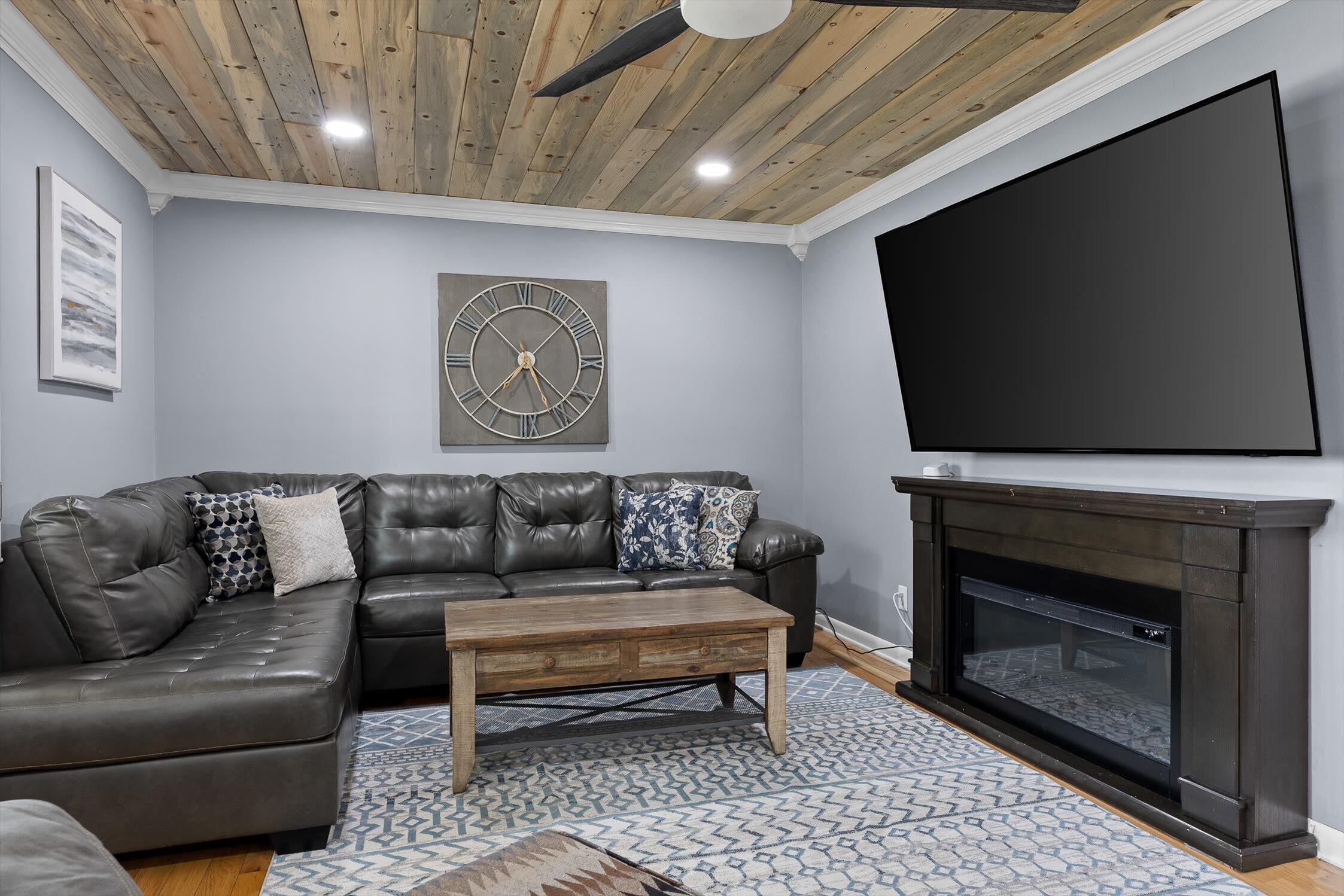 316 Townsend Circle