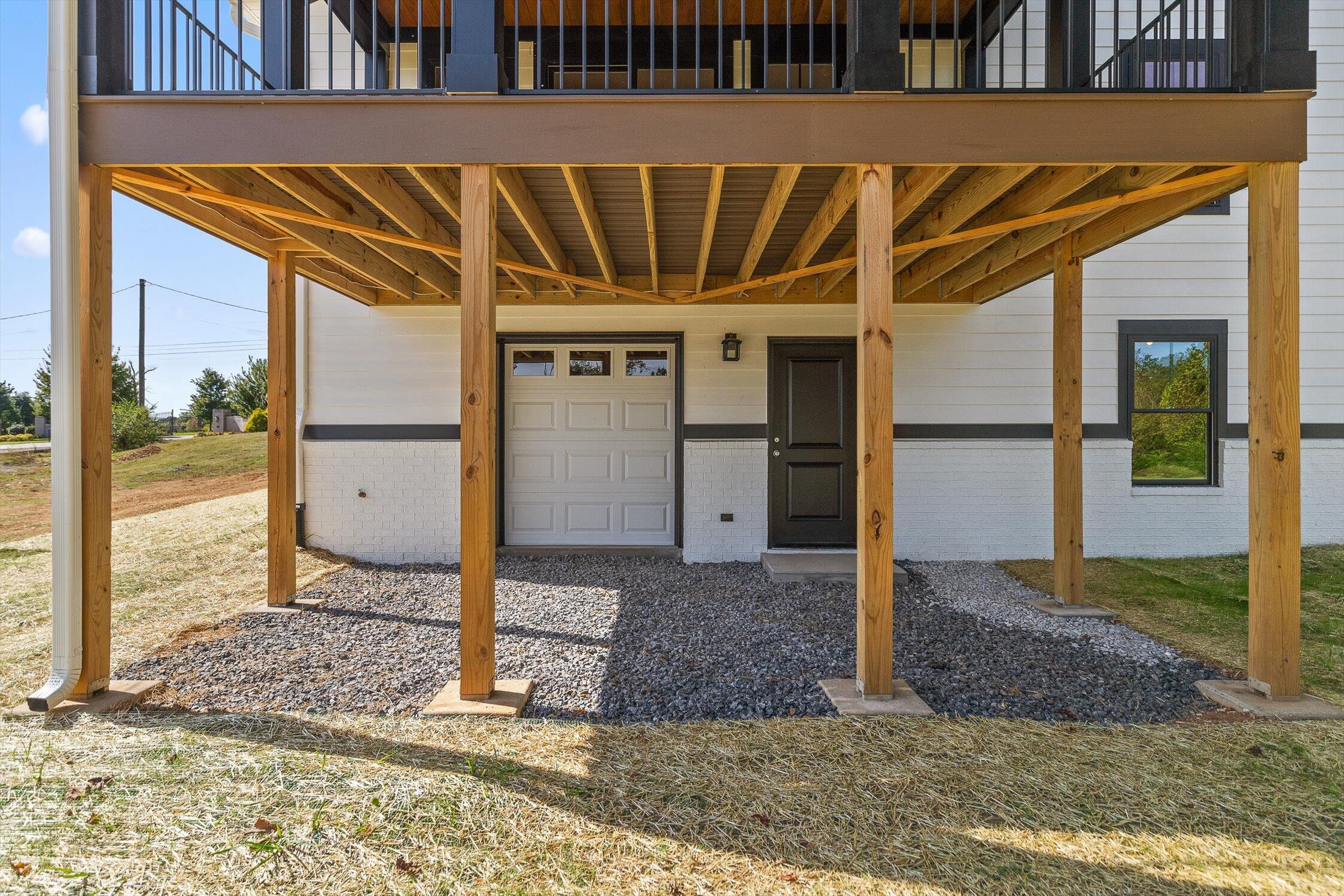 1736 Gray Road