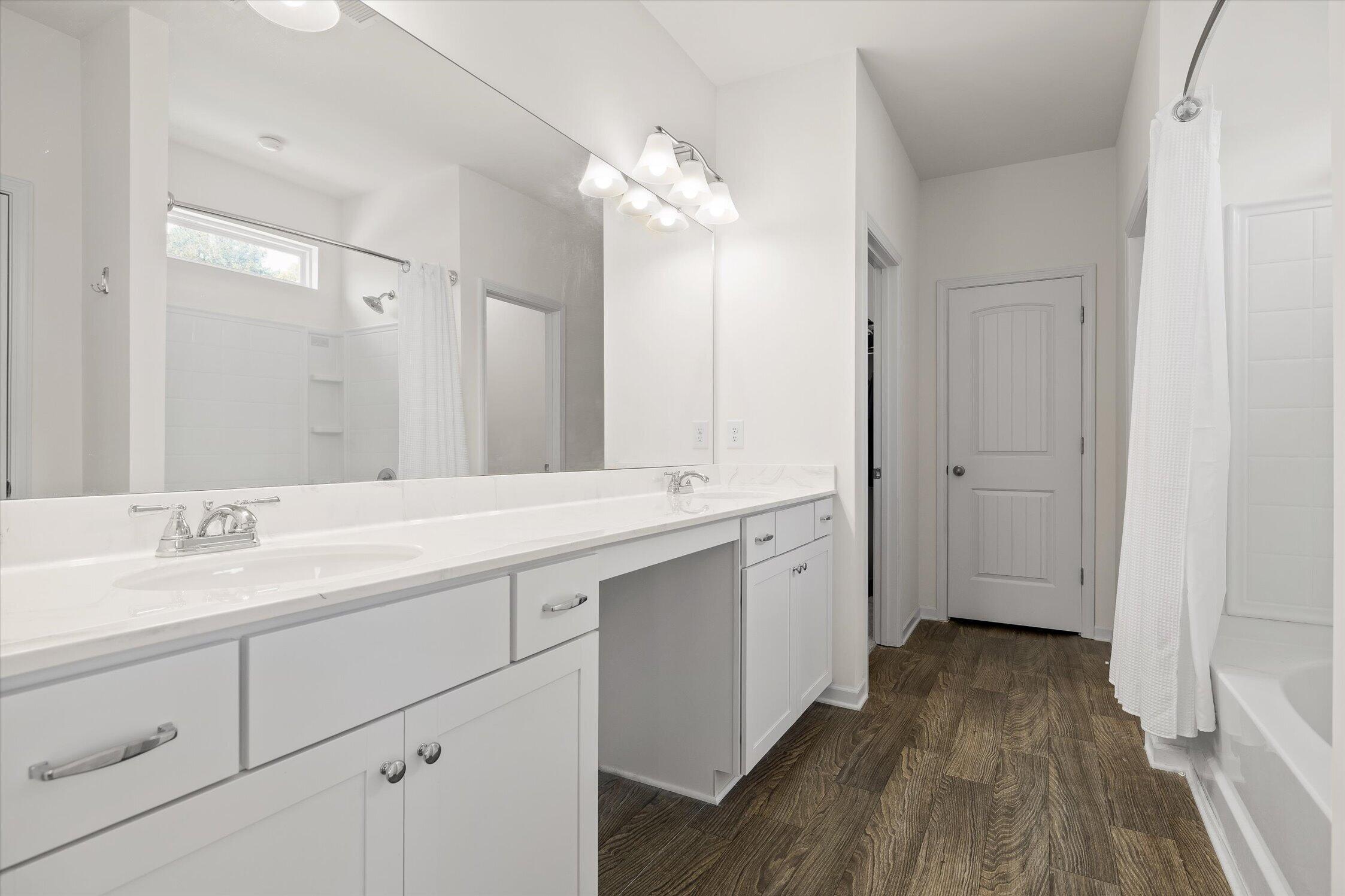 637 Collington Circle