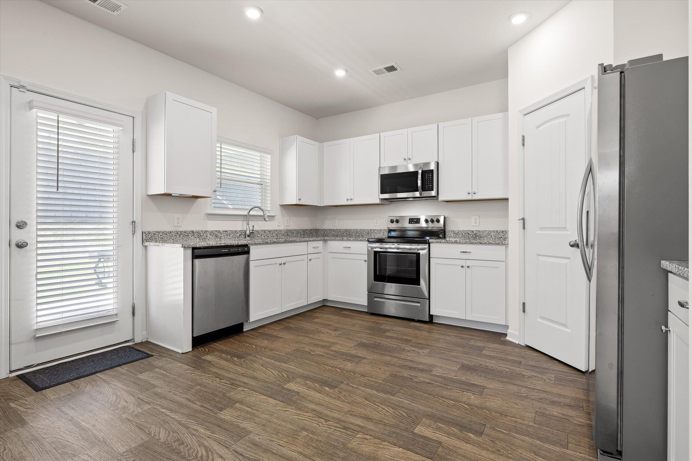 637 Collington Circle