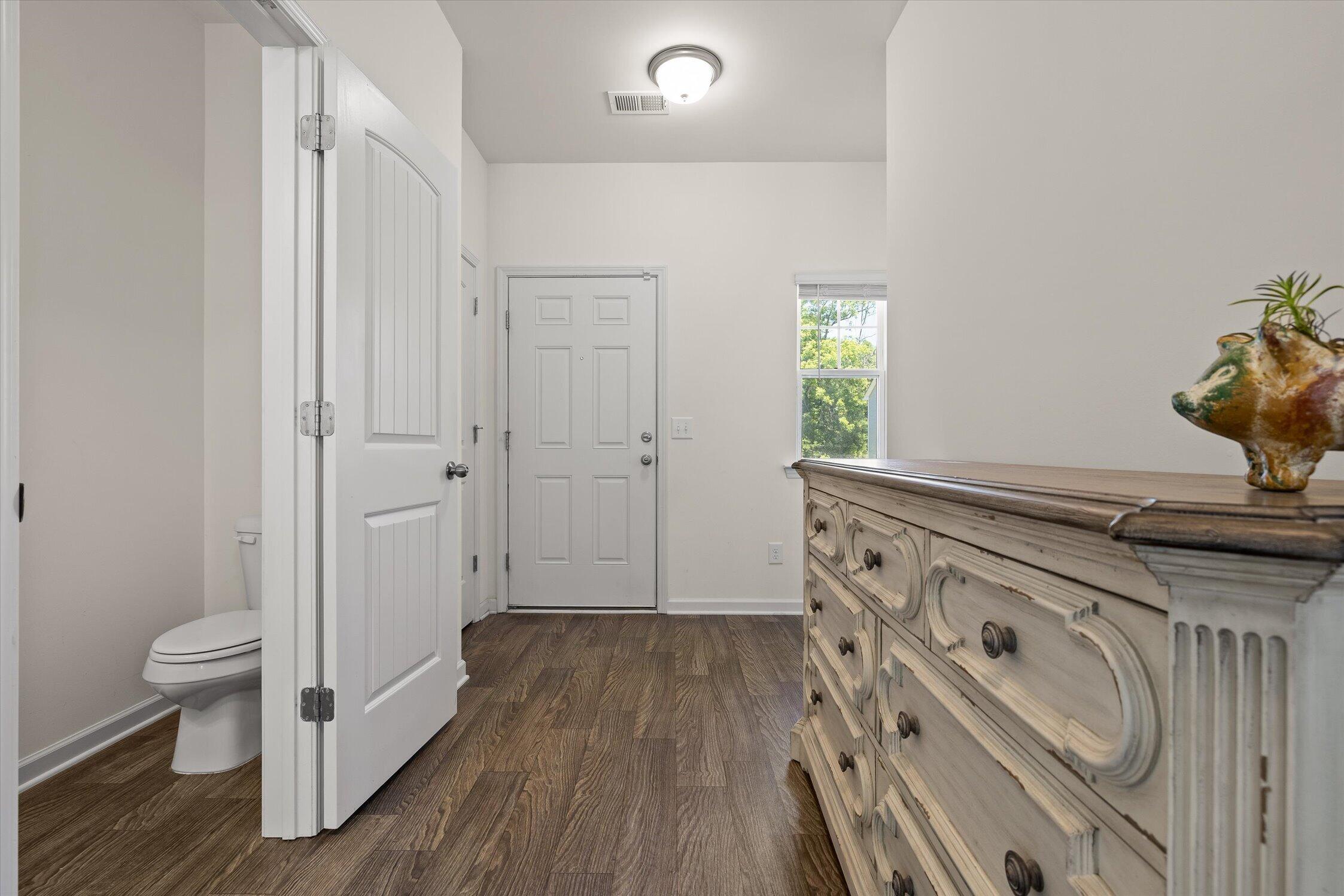 637 Collington Circle