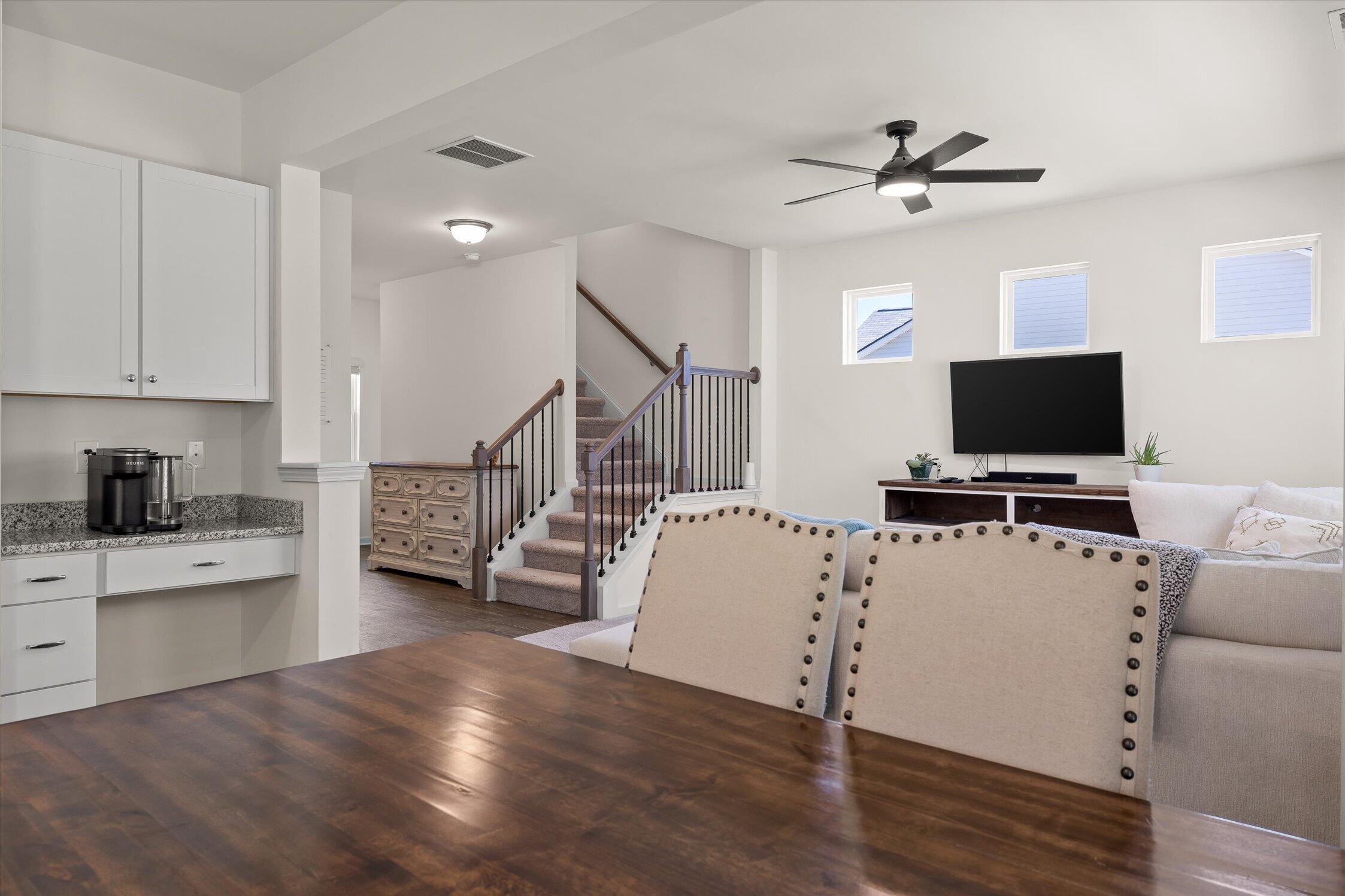 637 Collington Circle
