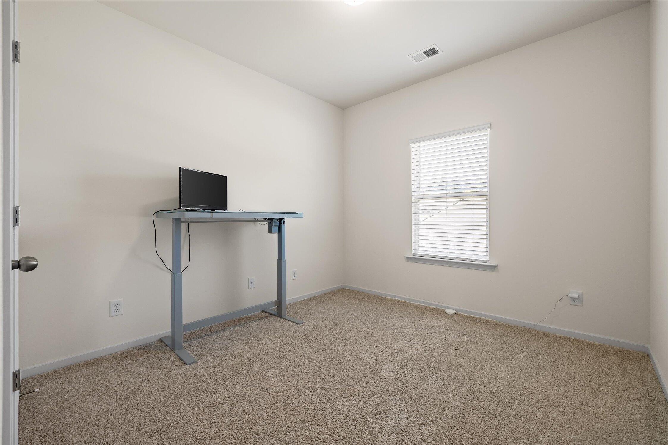 637 Collington Circle