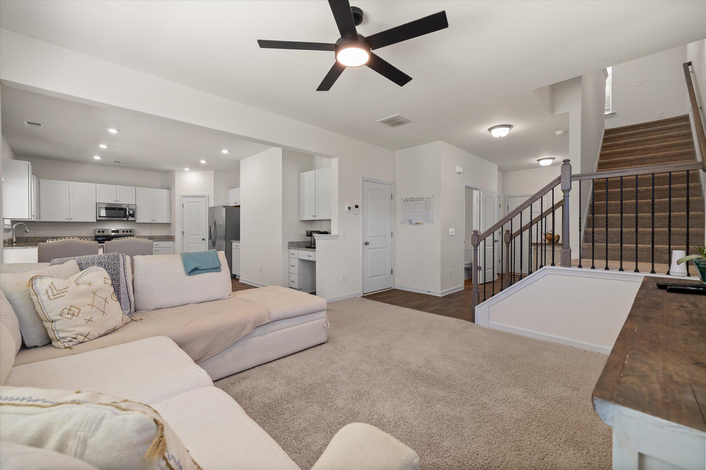 637 Collington Circle