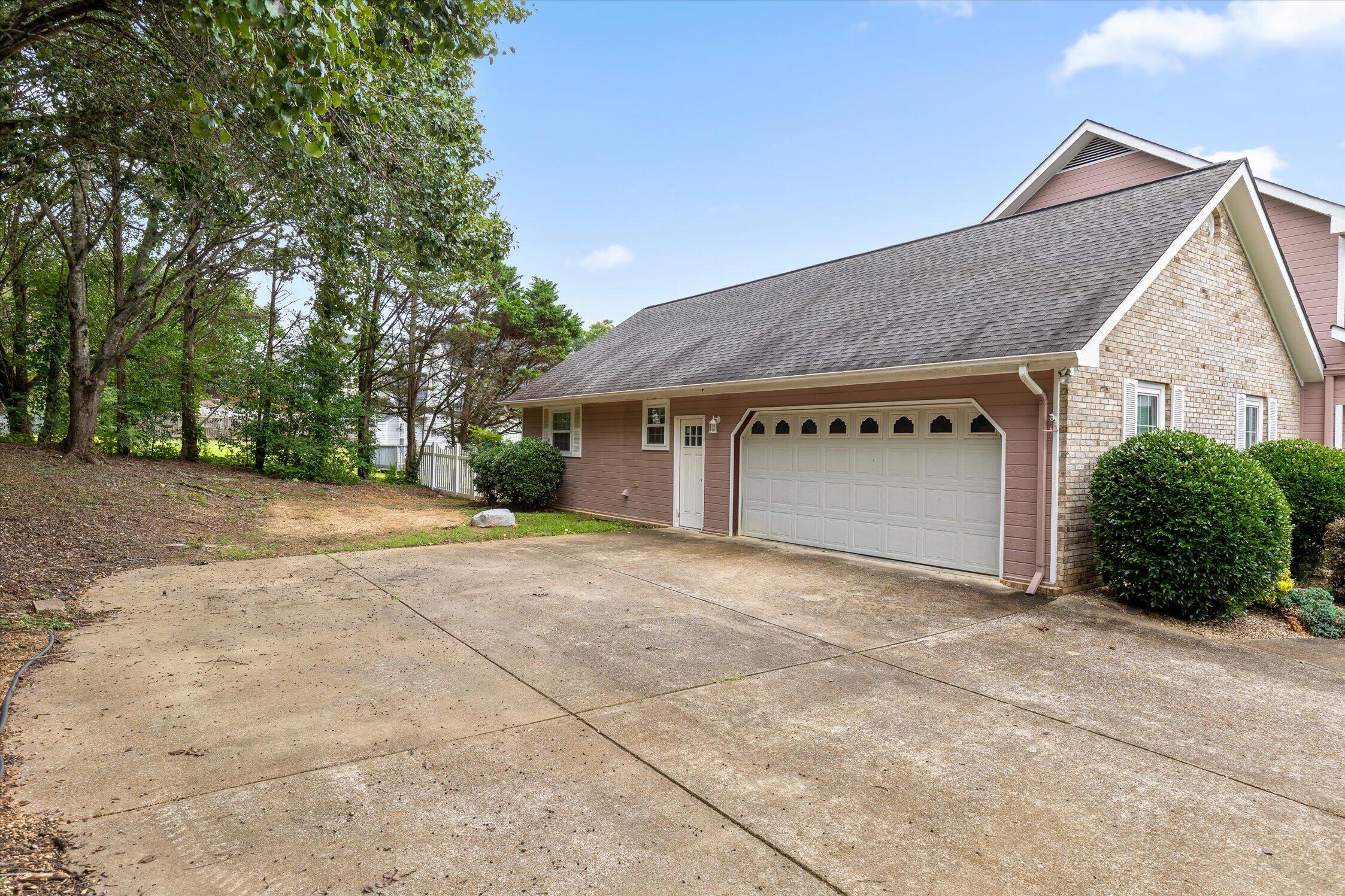 622 Pine Brow Trail