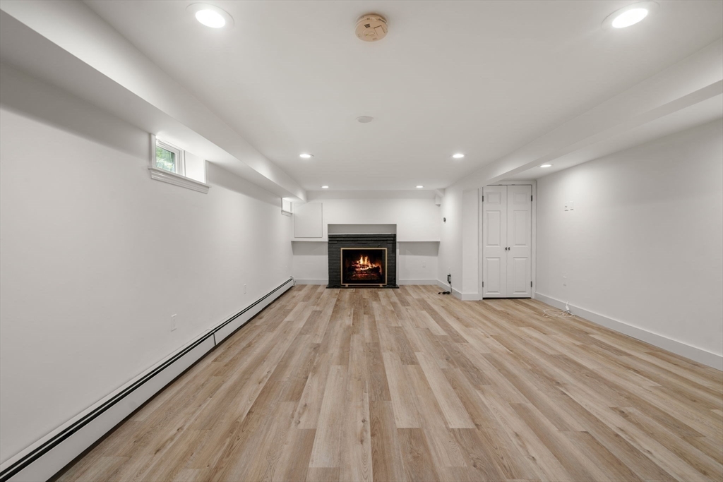443 Great Plain Ave