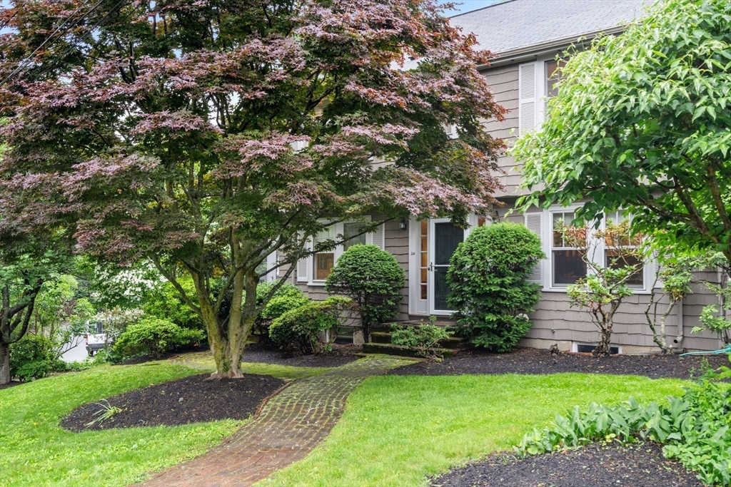 24 Aspen Ave