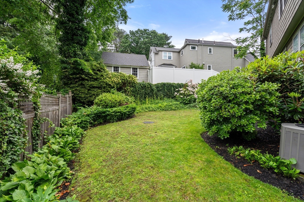 24 Aspen Ave