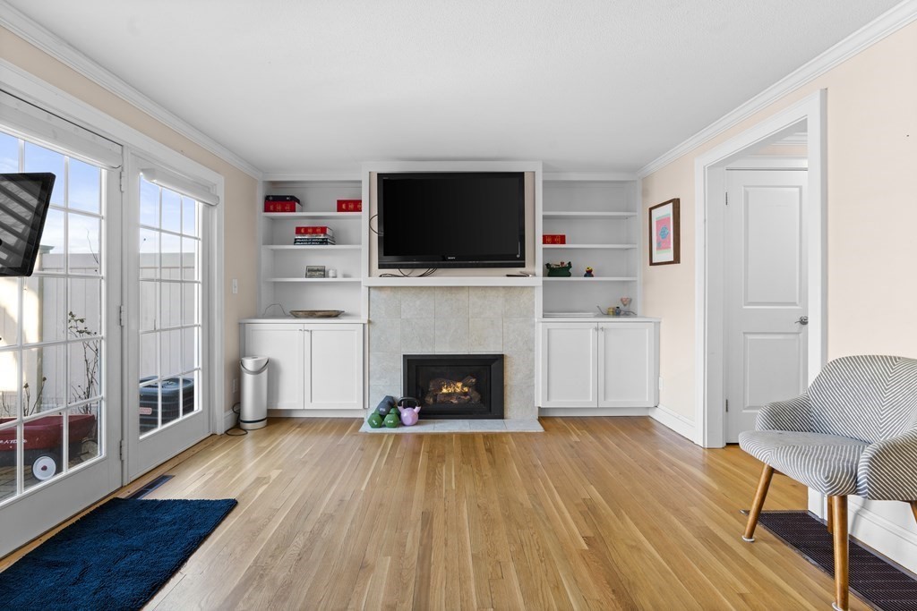 11 Oak St # 37