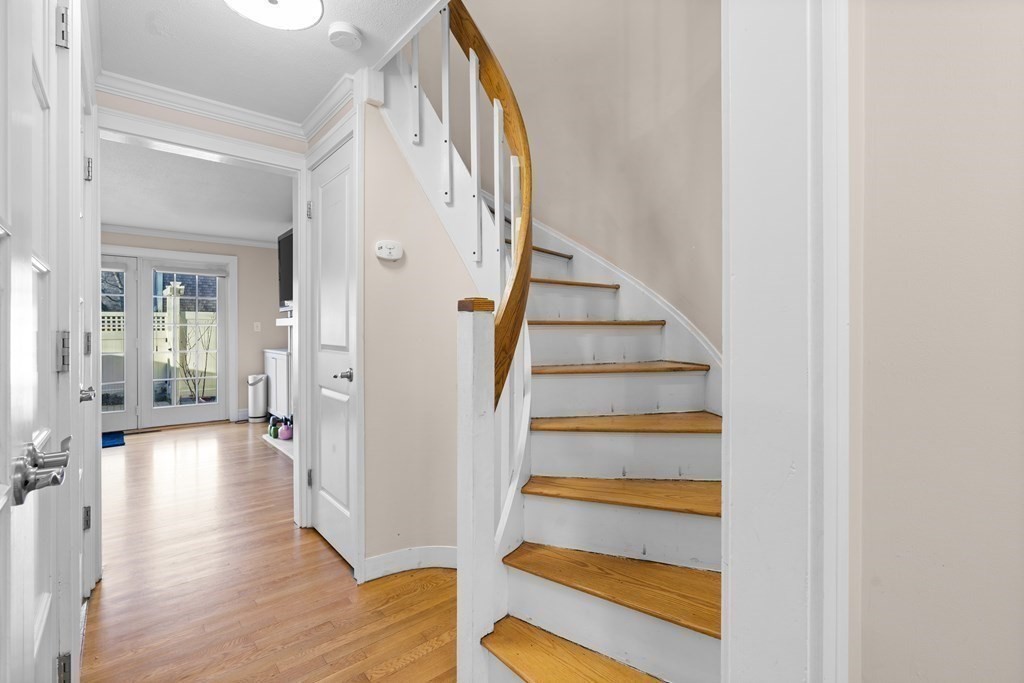11 Oak St # 37