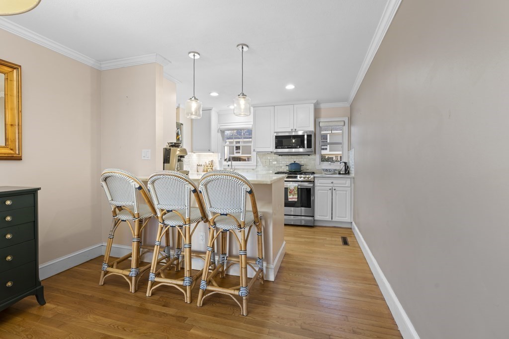 11 Oak St # 37