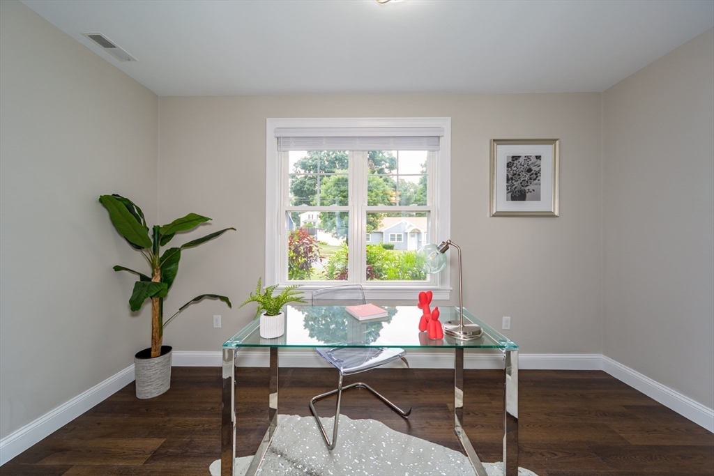 38 Westlake Rd