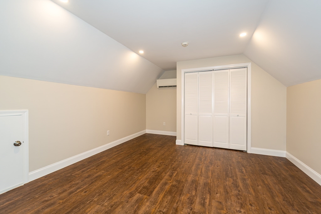 38 Westlake Rd