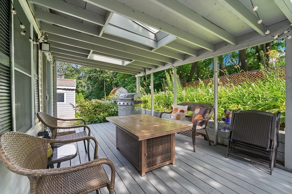 11 Heroult Rd