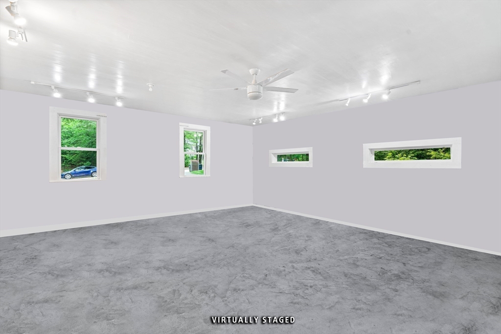 3 Stonehill Rd