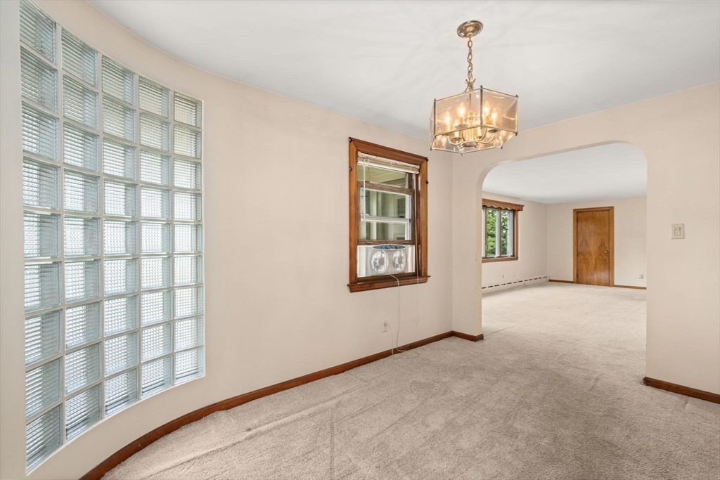 54 Pine Ridge Dr, Franklin