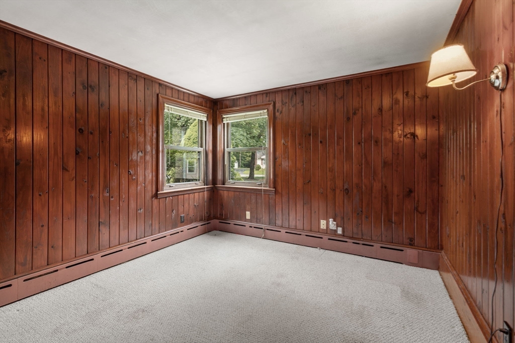 54 Pine Ridge Dr, Franklin