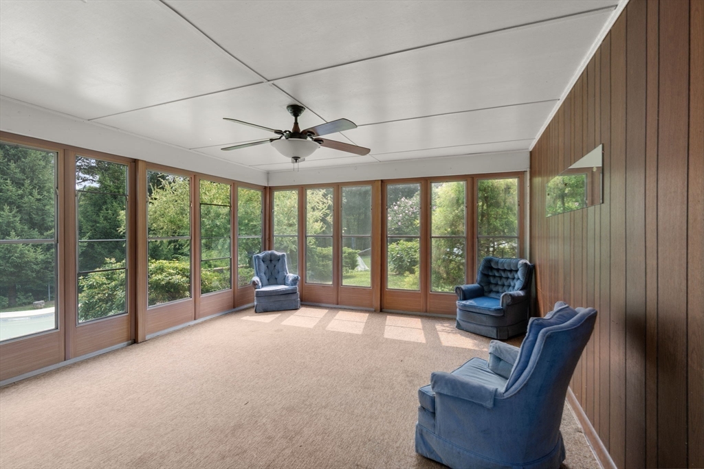 54 Pine Ridge Dr, Franklin